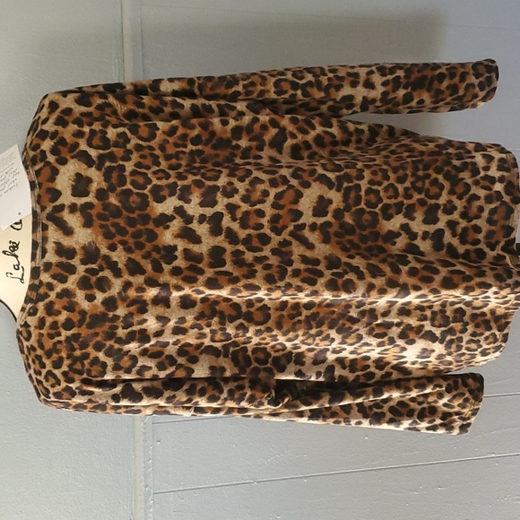 NWT Coco & Main Leopard tie front top Size Large - Picture 2 of 6